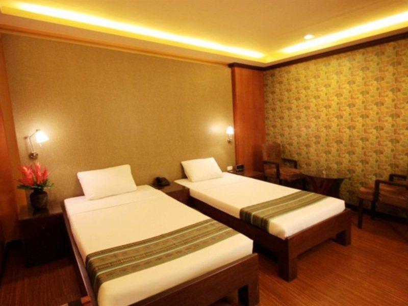 Best Western Hotel La Corona Manila Room photo